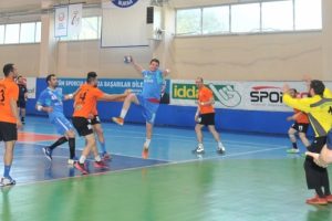 Nil&uuml;fer Belediyespor evinde galip