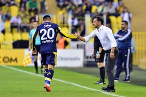 Fenerbah&ccedil;e, Mersin engelini 4 golle ge&ccedil;ti