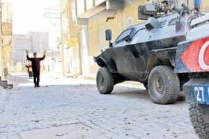 Şehirde tutunamıyor kırsala &ccedil;ekilemiyor
