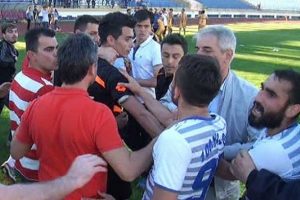 Karab&uuml;k'te amat&ouml;r ma&ccedil;ta kavga