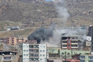 Şırnak'ta, PKK karargahları yaylım ateşine tutuluyor