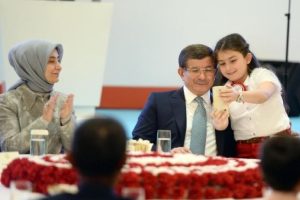 Davutoğlu: Ter&ouml;r odaklarının mazbatalı temsilcileri &ccedil;ark etmeye başladı