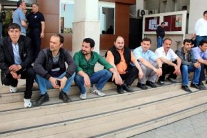 Kayyum atanan maden şirketinde &uuml;cret eylemi