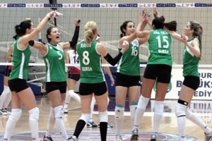 Bursa B&uuml;y&uuml;kşehir Belediyespor, İzmir'e lider gidiyor