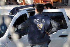 Sosyal medyadan tabanca satmaya &ccedil;alışırken yakalandı