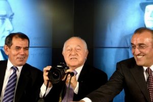 Abdurrahim Albayrak'tan Dursun &Ouml;zbek'e 'İstifa et' iması
