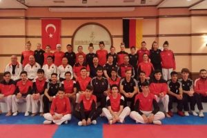 Tekvandoculardan g&uuml;&ccedil; birliği