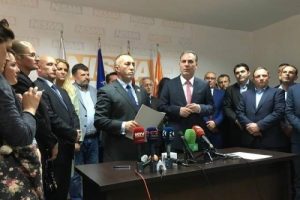 Kosova'nın iki muhalefet partisi se&ccedil;im &ouml;ncesi koalisyon anlaşmasını imzaladı
