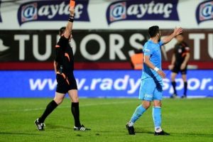Trabzonspor, i&ccedil;inde bulunduğu enkazdan bir t&uuml;rl&uuml; &ccedil;ıkamıyor