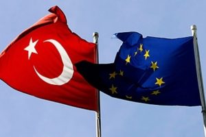 Vize serbestisi konusunda T&uuml;rkiye'ye sert uyarı