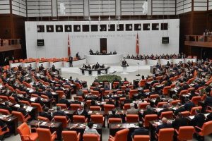 Vize muafiyeti i&ccedil;in gereken d&uuml;zenlemeleri i&ccedil;eren tasarı Meclis'e geldi