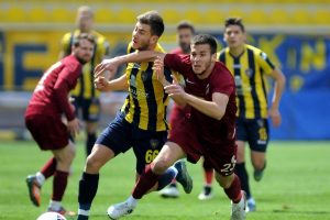 Zirve i&ccedil;in 7 takım aday