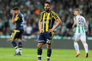 Fenerbah&ccedil;e'de Volkan Şen EURO 2016'dan sonra ameliyat olacak