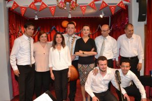 Bursa'da t&uuml;rk&uuml; sevdalısı &ouml;ğrencilerden konser