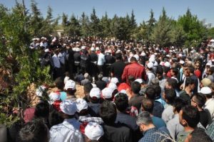 Şehit polis, g&ouml;zyaşlarıyla uğurlandı