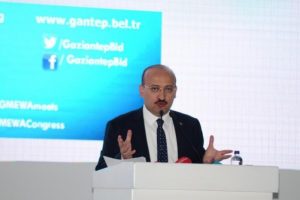 Akdoğan: Avrupa &uuml;lkelerinin yapamadığını belediyeler yapıyor