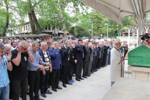Bursa Paşa &Ccedil;iftliği'nin sahiplerinden Din&ccedil;soy, son yolculuğuna uğurlandı