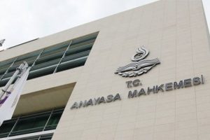 AYM'ye bireysel başvuru dilek&ccedil;esine para cezası
