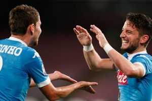 Napoli gol oldu yağdı!