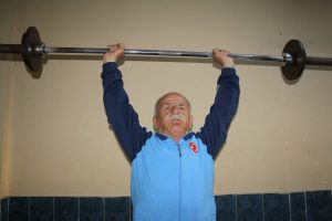 64 yaşında D&uuml;nya Şampiyonası'na hazırlanıyor