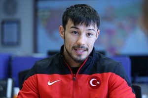Olimpiyatta rekorla şampiyonluk istiyor