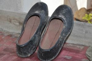 &Ccedil;amurlu ayakkabılarıyla girmediği hastaneye adı verildi
