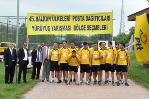 Bursa'da posta dağıtıcılarının milli takım heyecanı