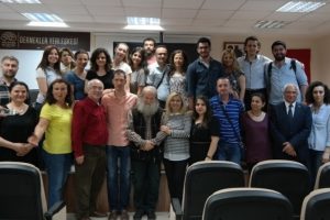 İsa &Ccedil;elik 58 yıllık sanat deneyimini Bursa'da paylaştı