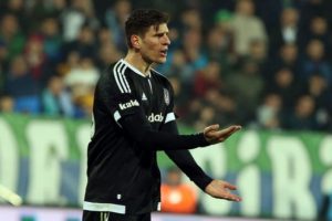 Fiorentina, Gomez'in kontratının feshedilmesi talebini reddetti