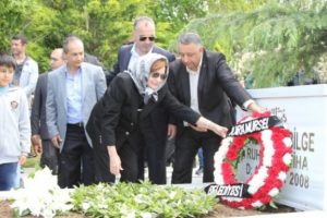 Gazanfer Bilge, &ouml;l&uuml;m&uuml;n&uuml;n 8. yılında anıldı