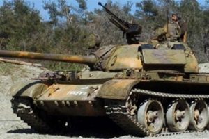 Esad T&uuml;rkmendağı'nı hava ve karadan bombalıyor