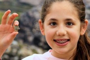 12 yaşındaki &ccedil;ocuk antik eser buldu
