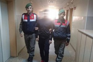 Su&ccedil; makinesi sahte kimlikle yakalandı