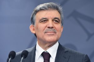 Alnıma silah dayadılar