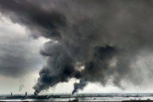 Meksika'da petrol tesislerinde korkun&ccedil; patlama