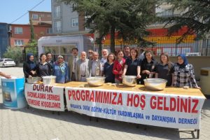 Bursa'da &ouml;ğrencilere lokma ve mantı s&uuml;rprizi