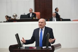MHP'li Ko&ccedil;demir Bursa'daki teleferik fiyatlarına isyan etti