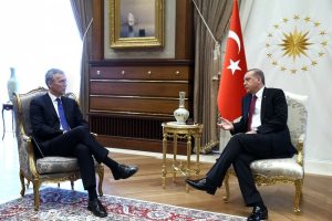 Erdoğan Stoltenberg'i kabul etti