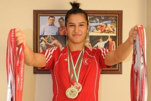 İzmir'den Rio Yaz Olimpiyat Oyunları'na 4 yolcu