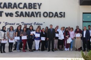 Bursa'da girişimci adayları sertifikalarını aldı