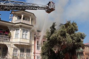 İstanbul'da korkutan yangın