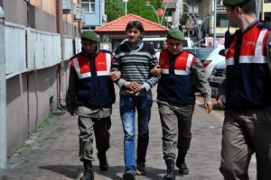 &Uuml;vey kızını tacizden tutuklandı