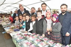 Bursalı &ccedil;ocuklar kitapla buluştu