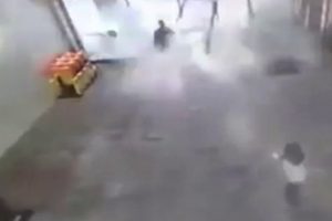 Alışveriş merkezinde korkun&ccedil; olay!