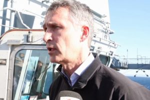 Stoltenberg Alman gemisini ziyaret etti