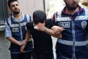 Parmağını bırakıp ka&ccedil;an hırsız yakalandı