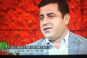 Demirtaş'tan İtalyan gazeteciye: "T&uuml;rkiye'de benimle r&ouml;portaj yapsanız işten atılırsınız"
