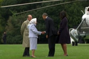 Obama &ccedil;ifti Krali&ccedil;e'nin doğum g&uuml;n&uuml; i&ccedil;in İngiltere'de