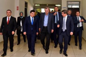 Erdoğan ve Davutoğlu Kepez Belediyesini ziyaret etti