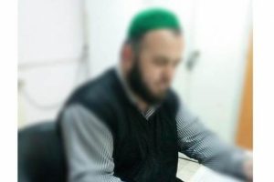 Mezarlık g&ouml;revlisi, liseli gence cinsel istismardan tutuklandı